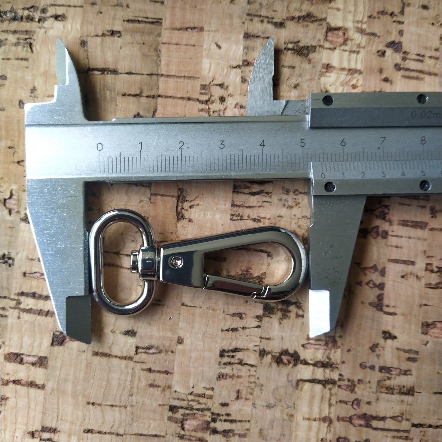 Karabinas 20mm nikelio sp.