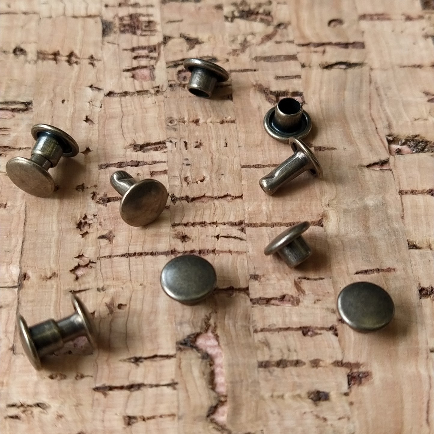 Double-sided rivets 7x3x7mm (100 pcs.)