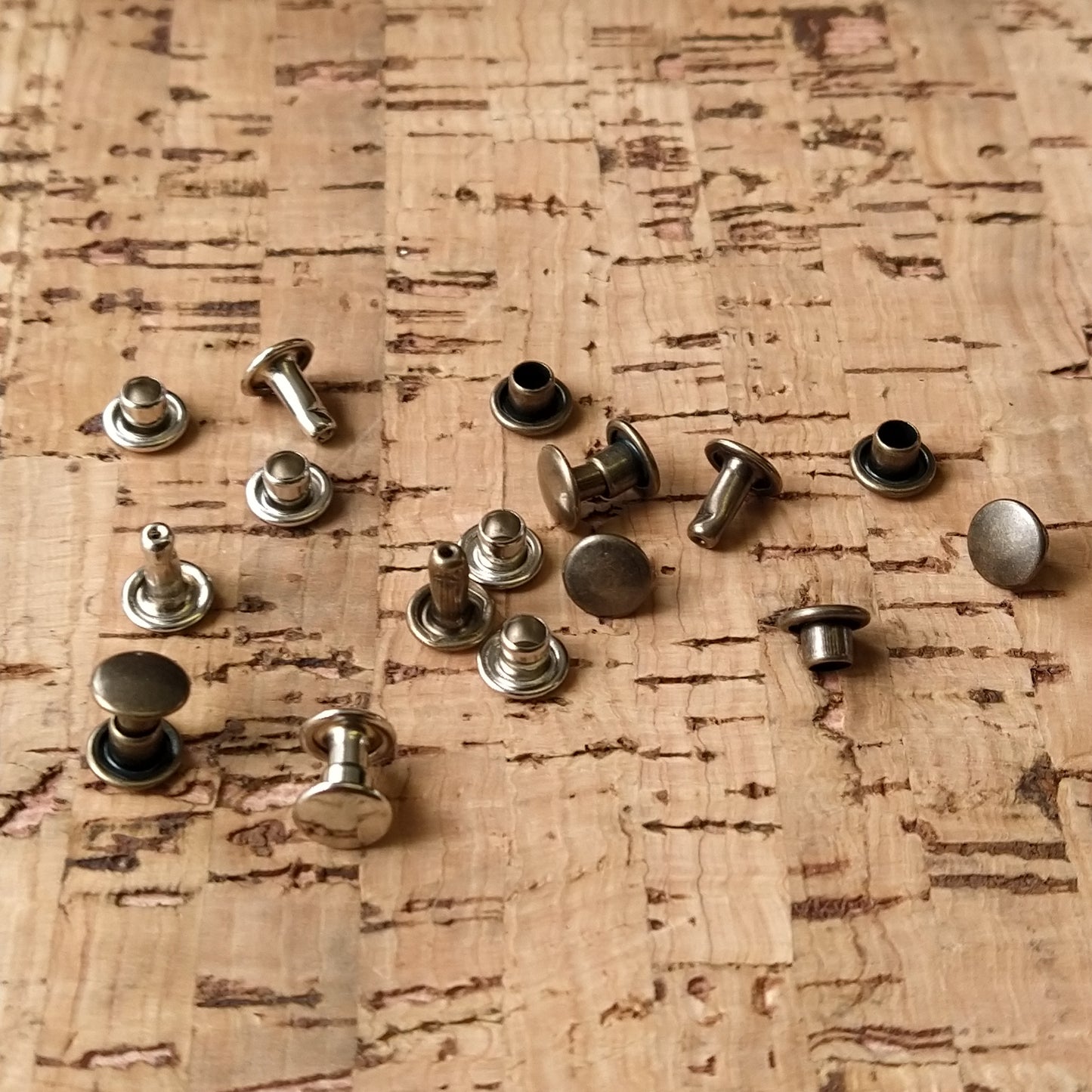 Double-sided rivets 7x3x7mm (100 pcs.)