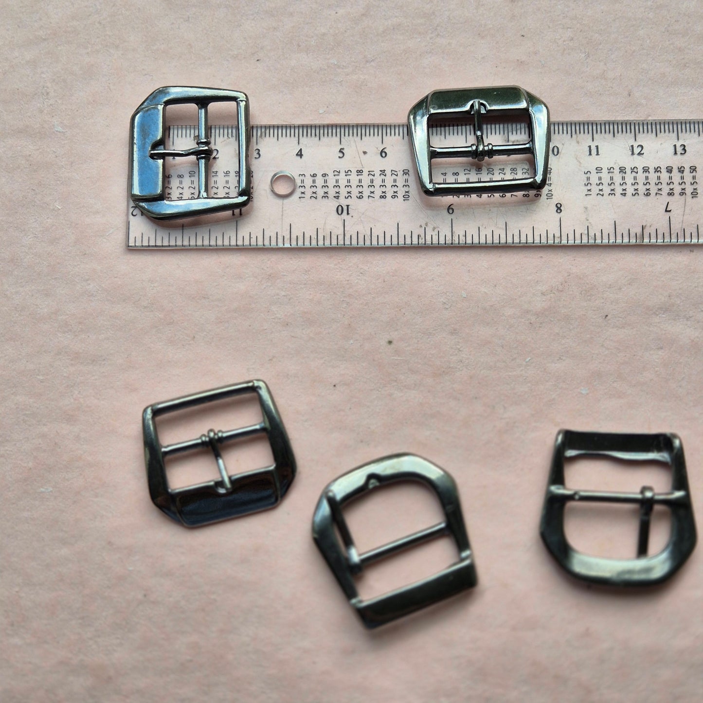 Sagtis lieta 23mm tamsinto nikelio spalvos