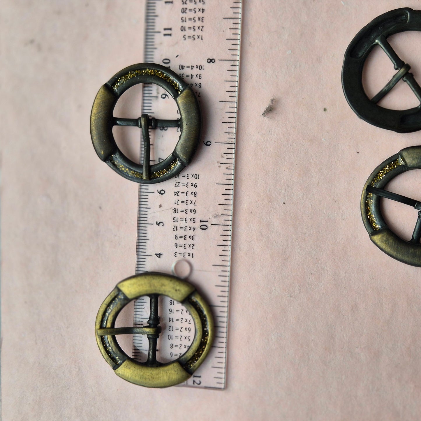 Dekoratyvi sagtis lieta 20mm bronzos spalvos