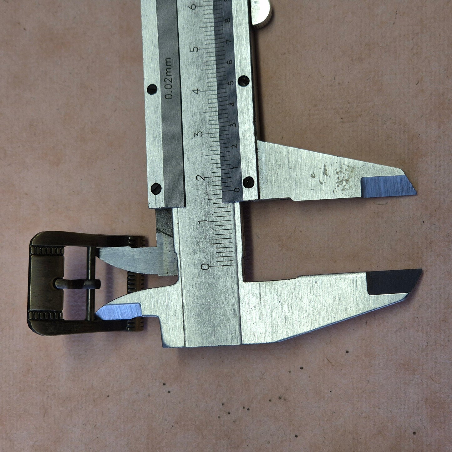 Sagtis lieta 17mm bronzos spalvos