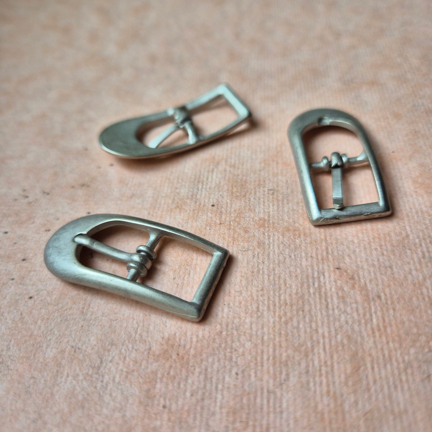 12mm dekoratyvios sagtelės brushed silver spalvos
