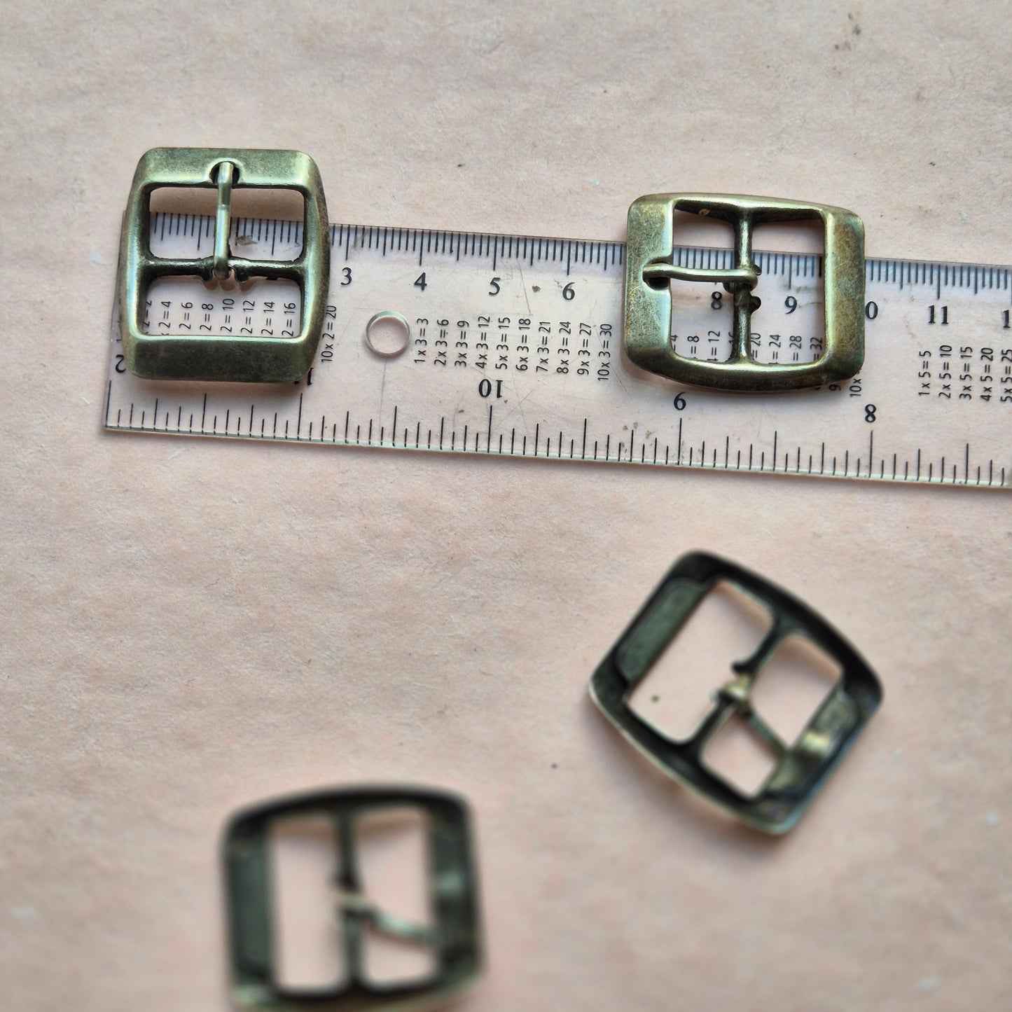 Sagtis štampuota 20mm sendinto nikelio spalvos