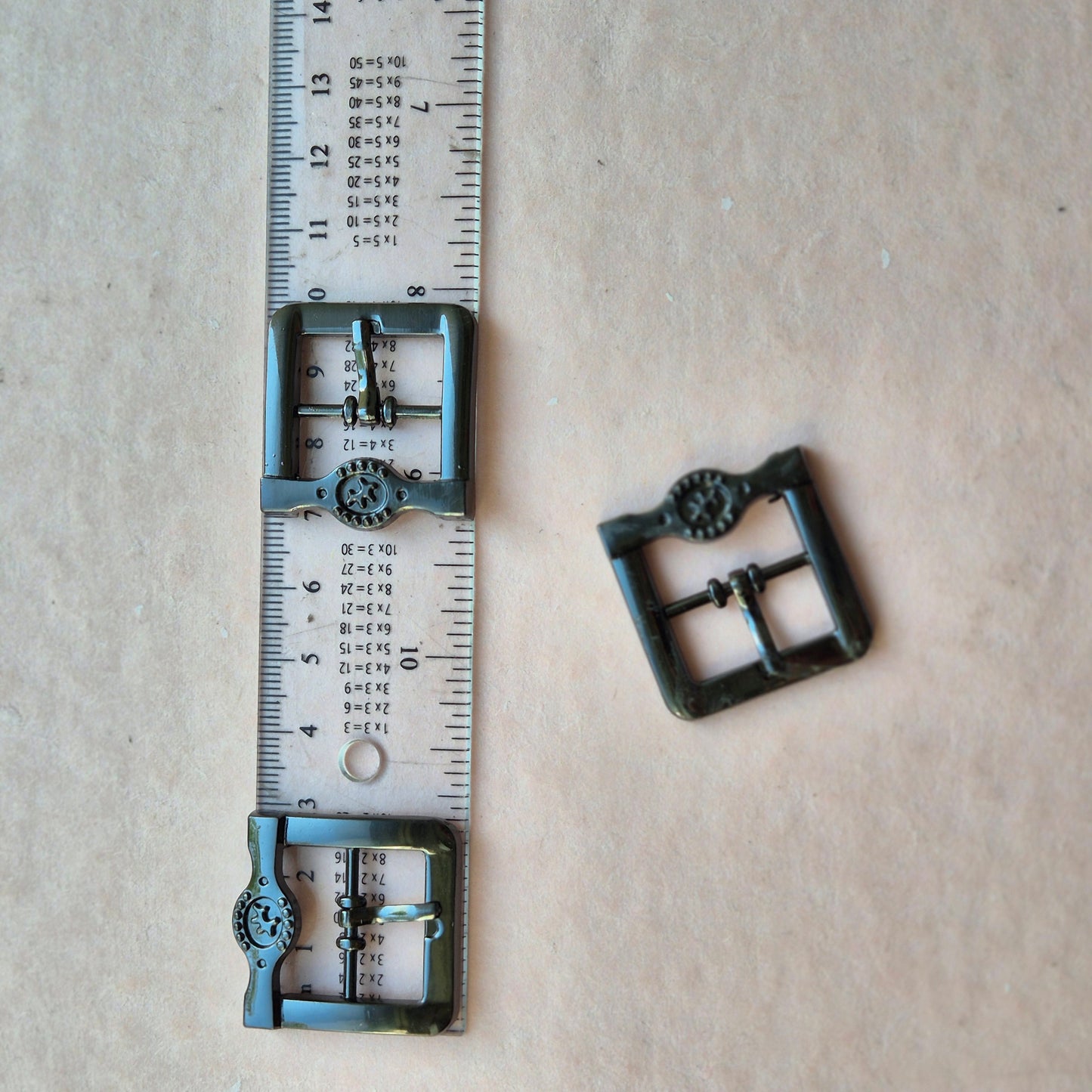 Sagtis lieta 20mm tamsinto nikelio spalvos