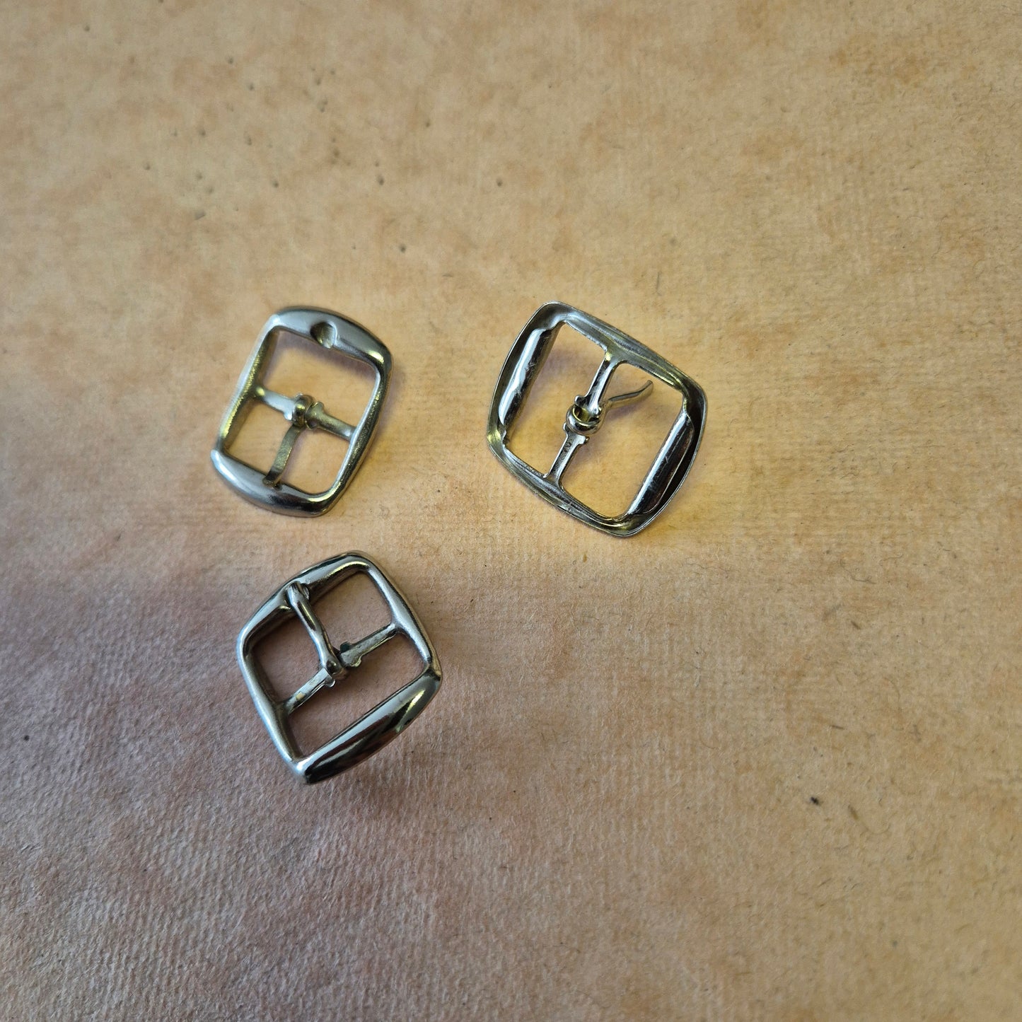Sagtis basutėms 16mm nikelio spalvos