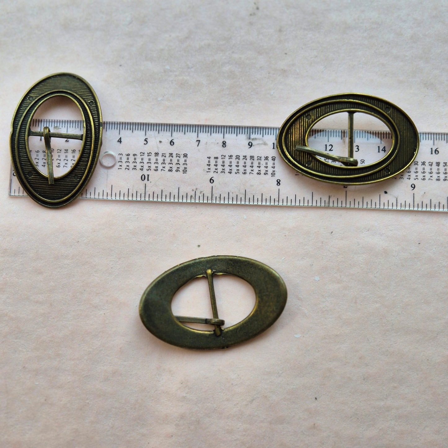 Sagtis lieta 20mm žalvario spalvos