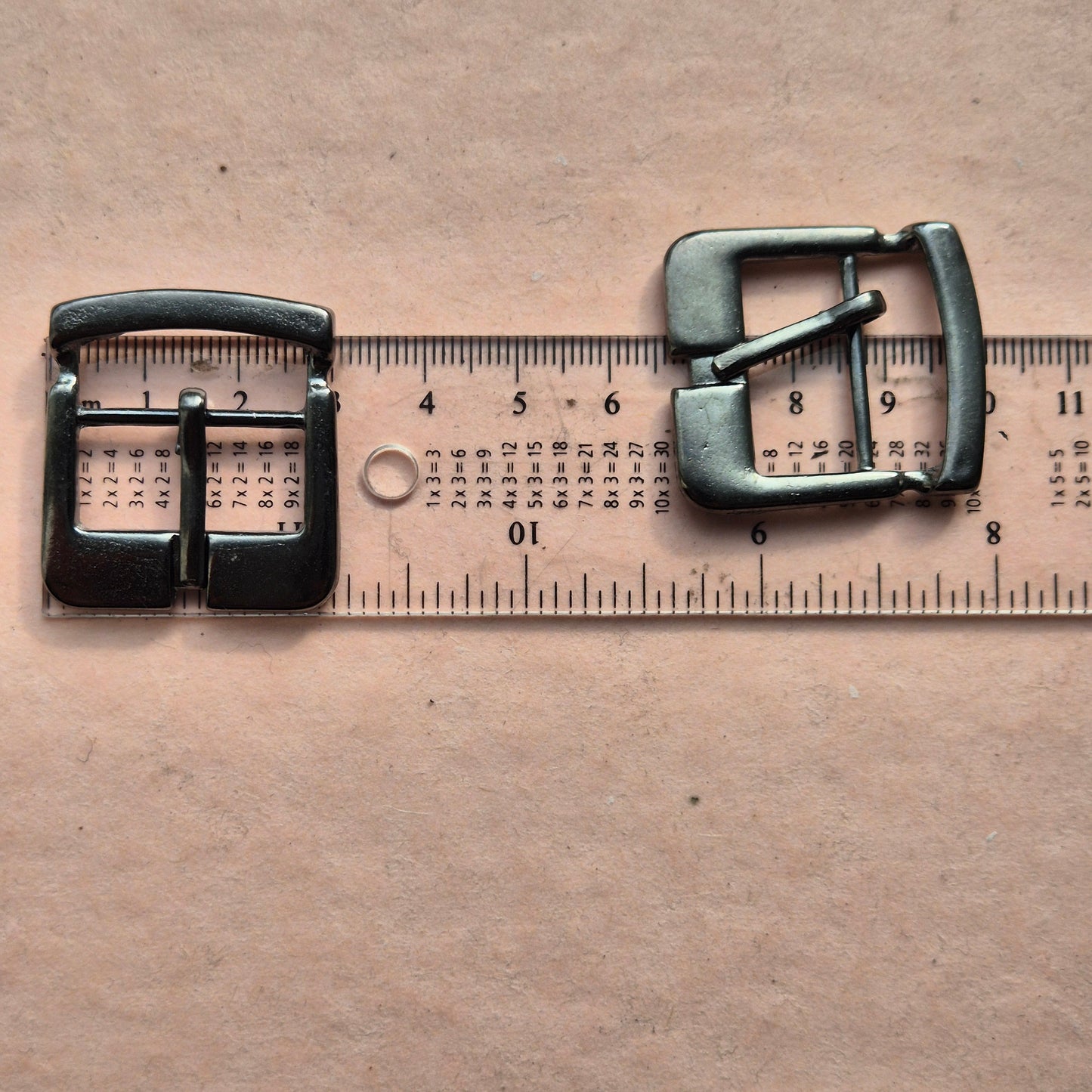 Sagtis lieta 23mm tamsinto nikelio spalvos