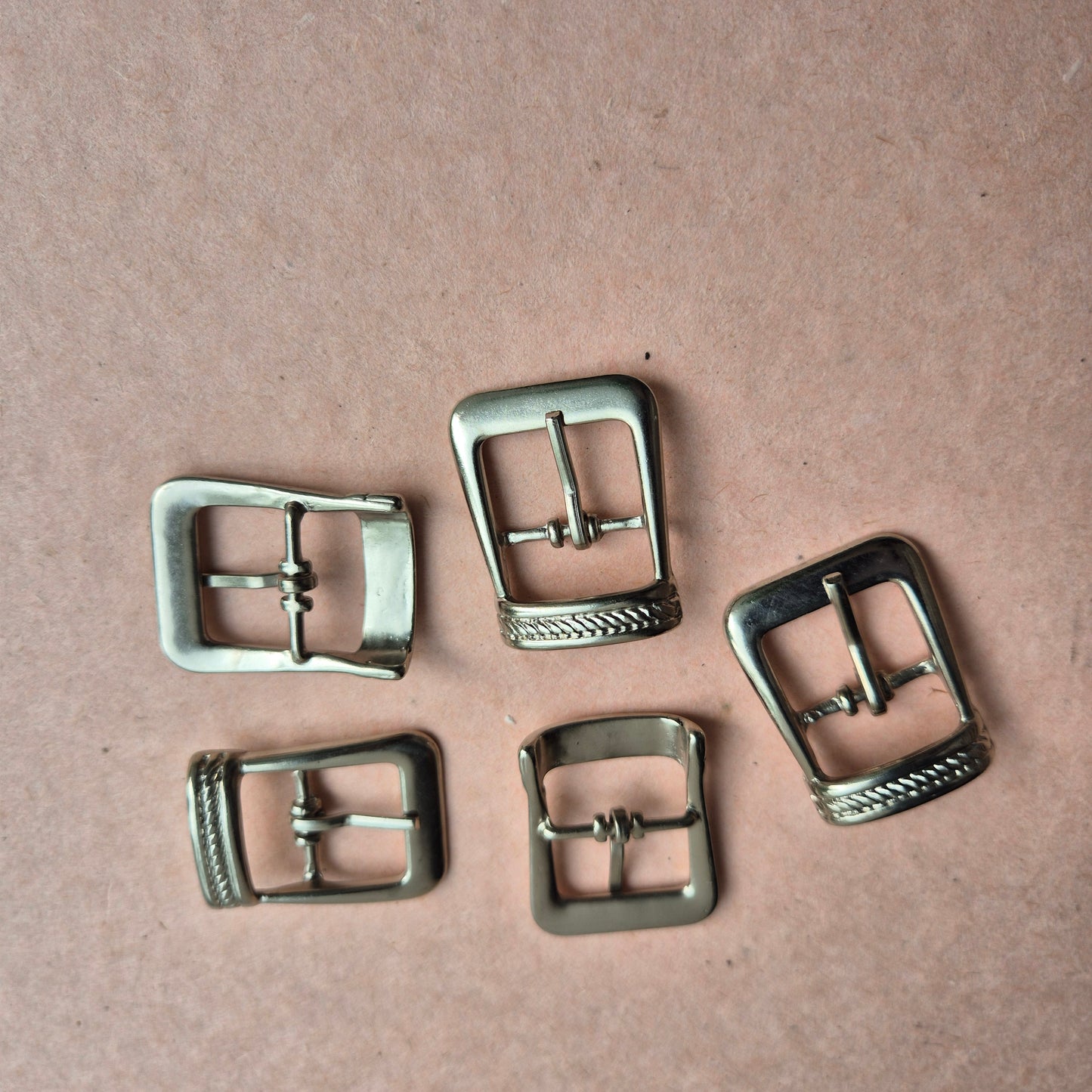 Sagtis lieta 16mm nikelio spalvos