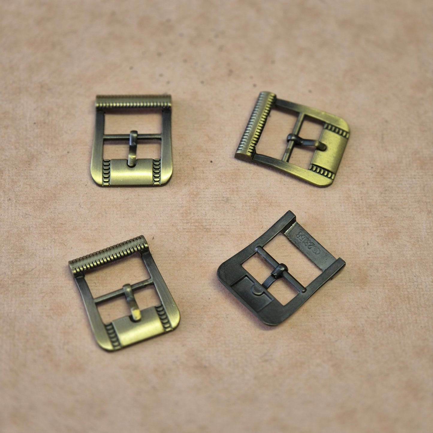 Sagtis lieta 17mm bronzos spalvos