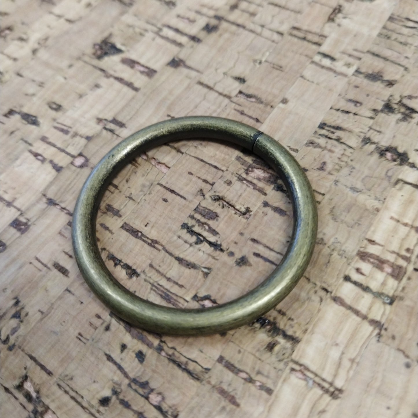 Žiedas bronzinės sp. 40mm