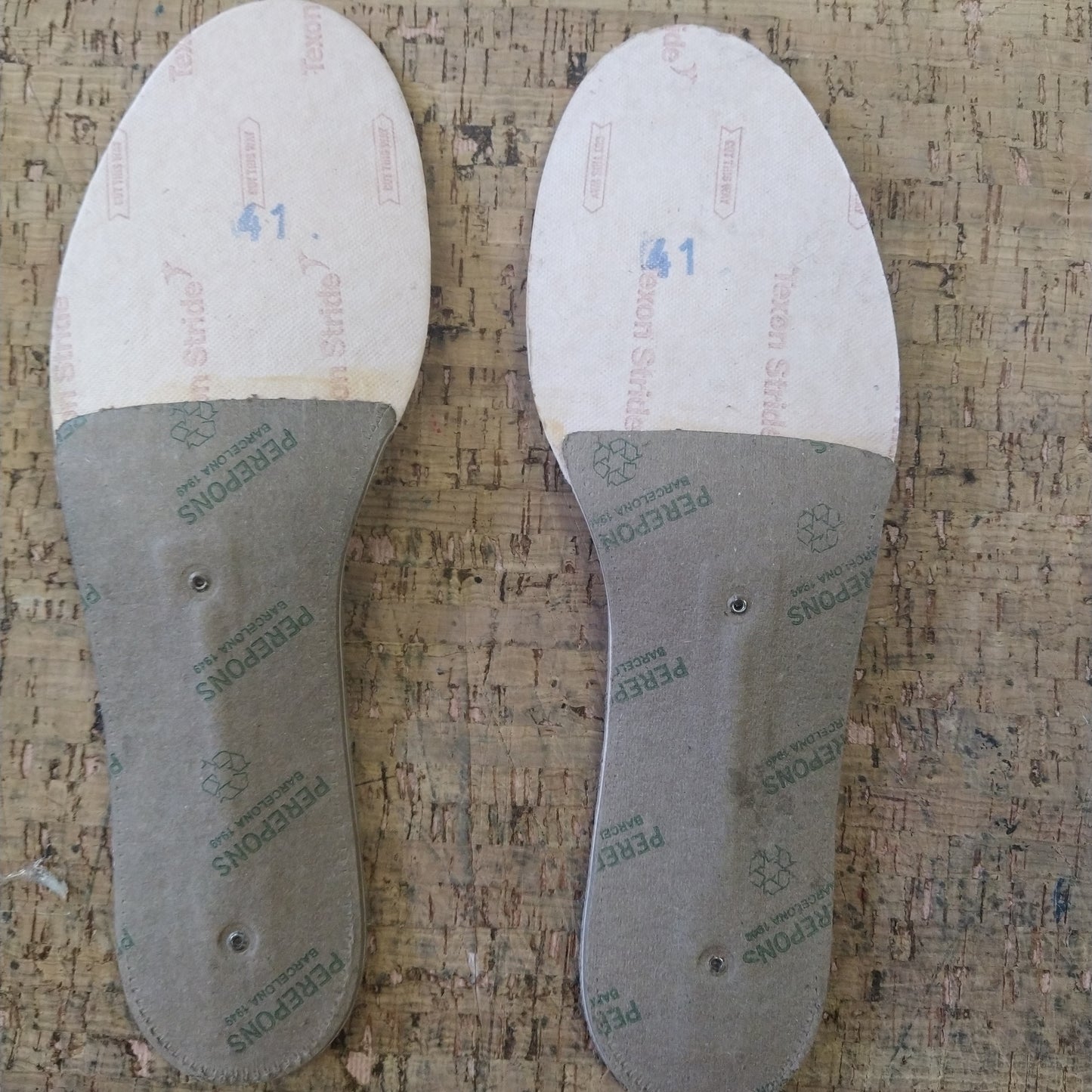 Kartoniniai vidpadžiai (pora)