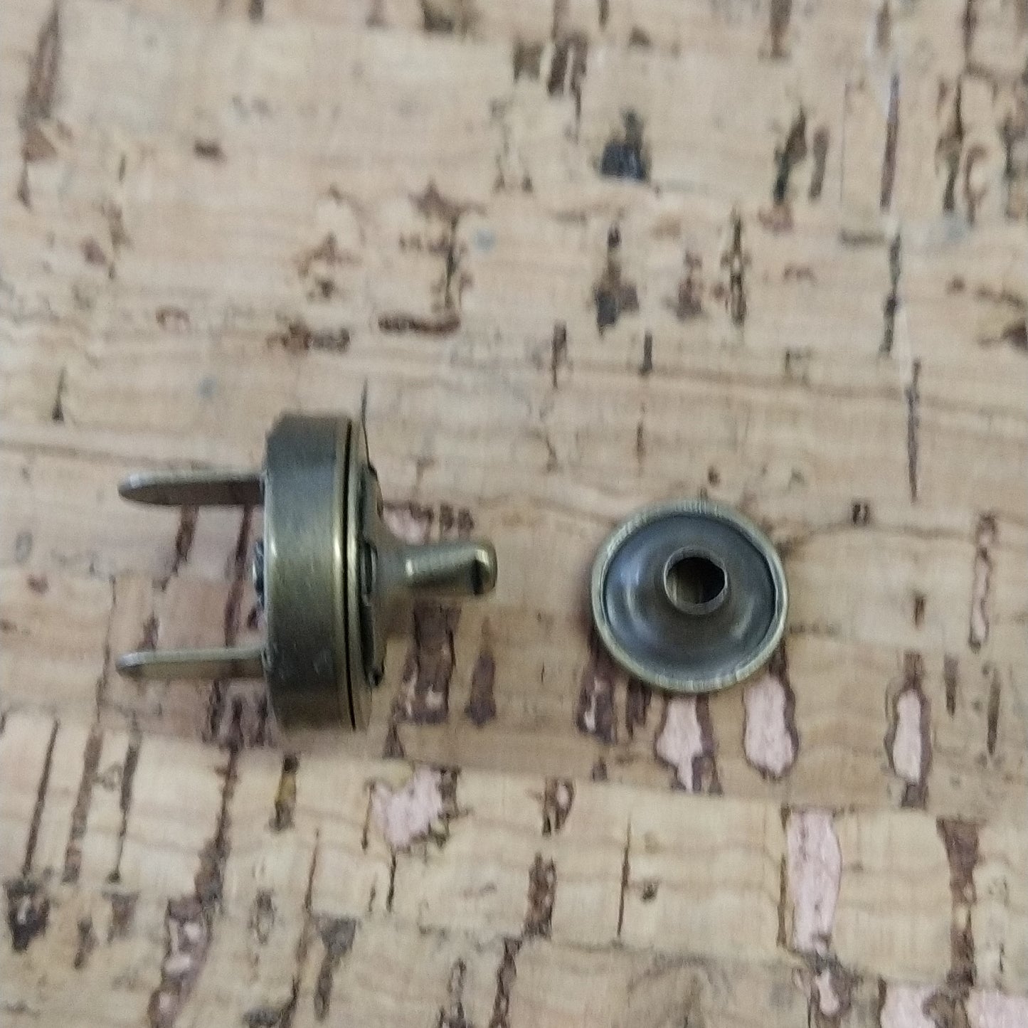 Magnets 18cm with rivet
