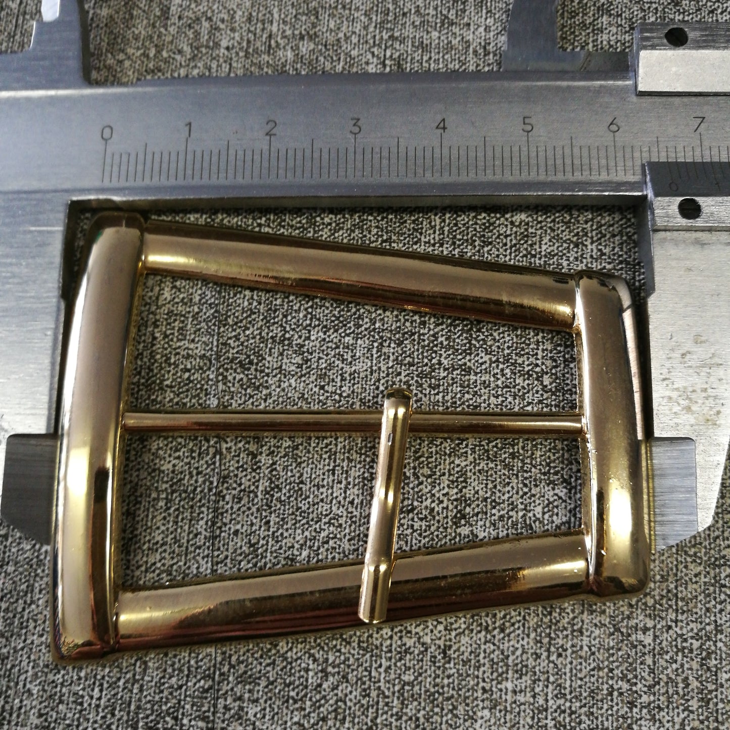 Auksinės sp. diržo sagtis  "Retro"