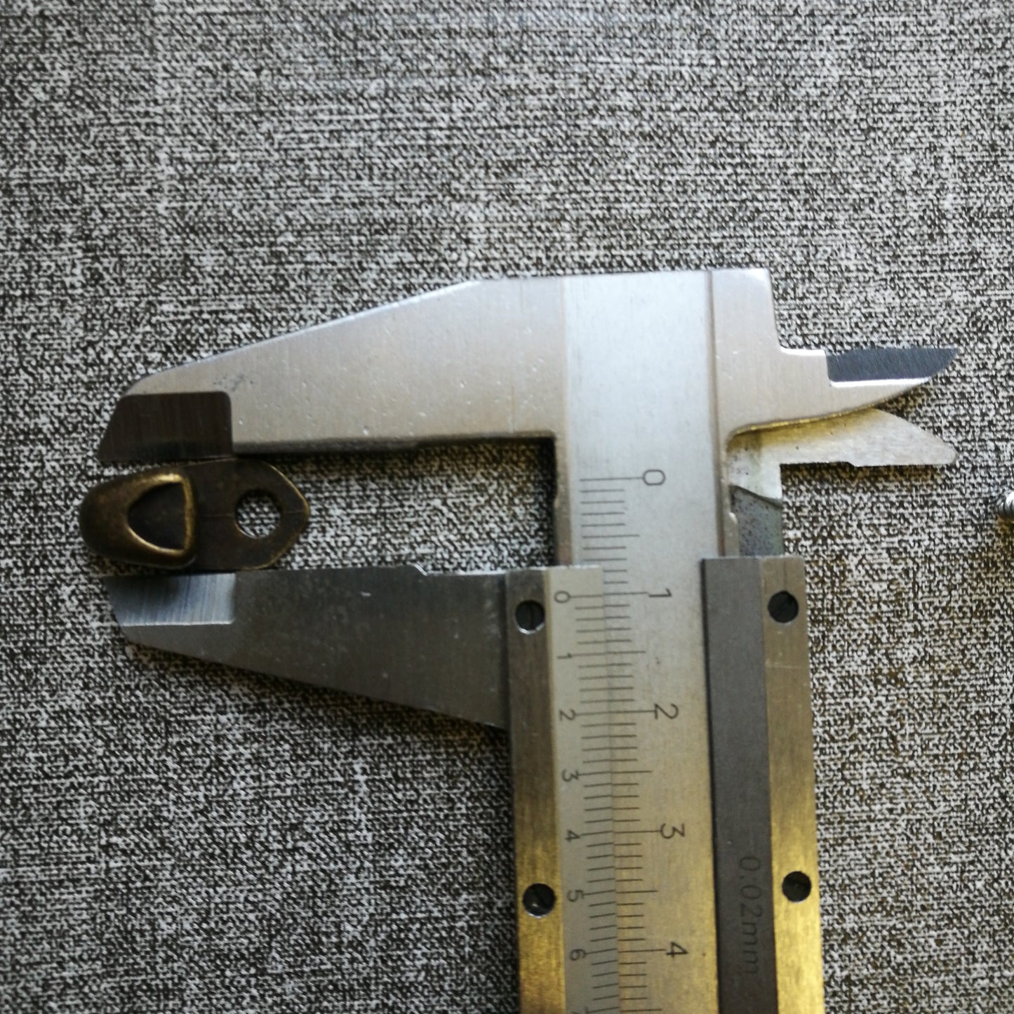 Kabliukai batraiščiams 1 vnt.