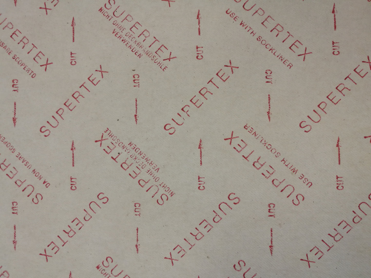 Kamštinis kartonas batų ir šlepečių padų išklijavimui