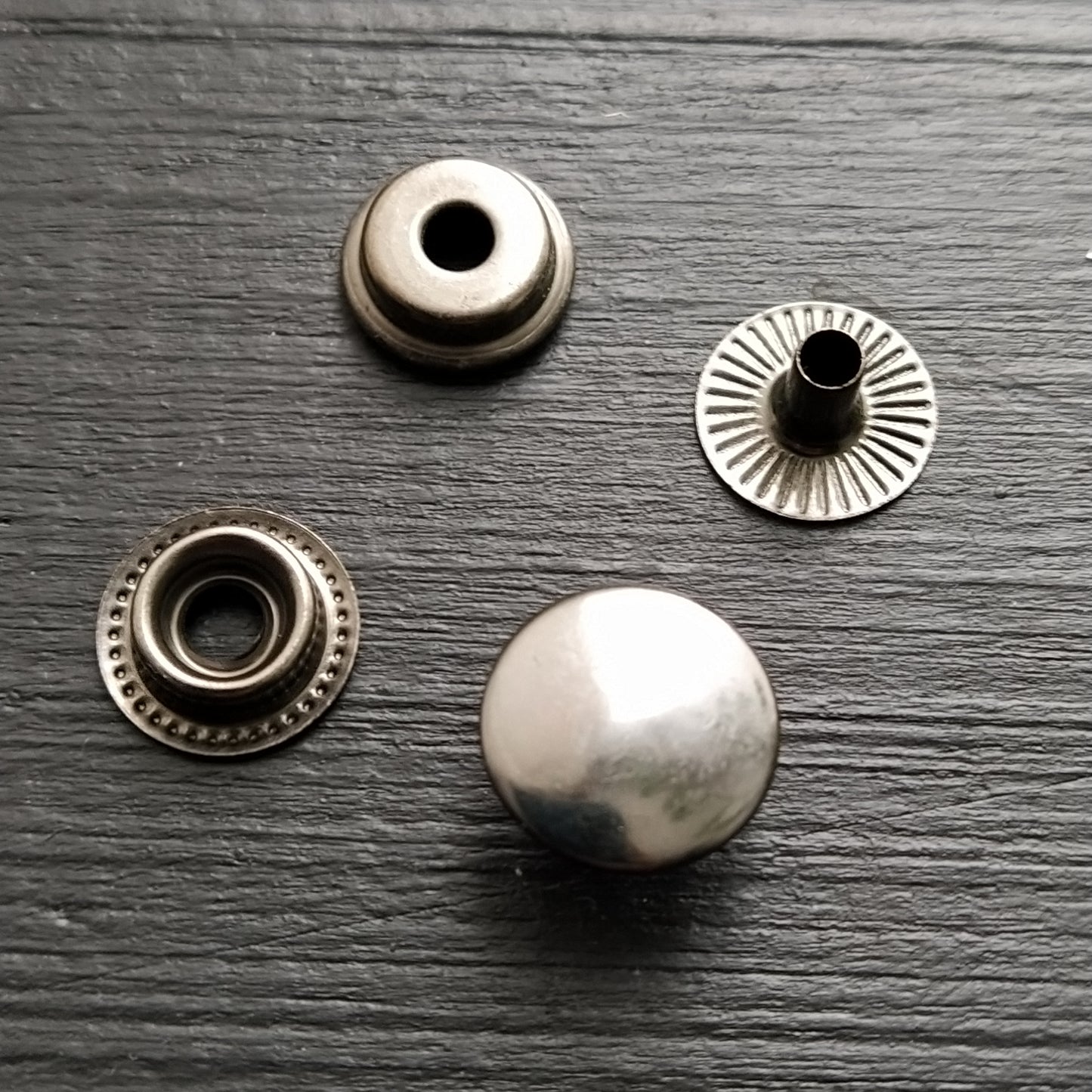 Spaudės 12mm tamsintos