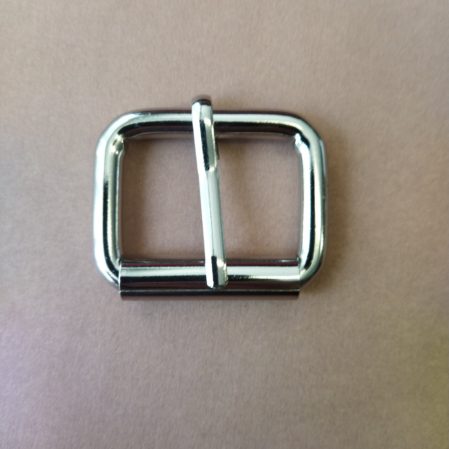 Belt buckle 3.3 x 2.4 cm