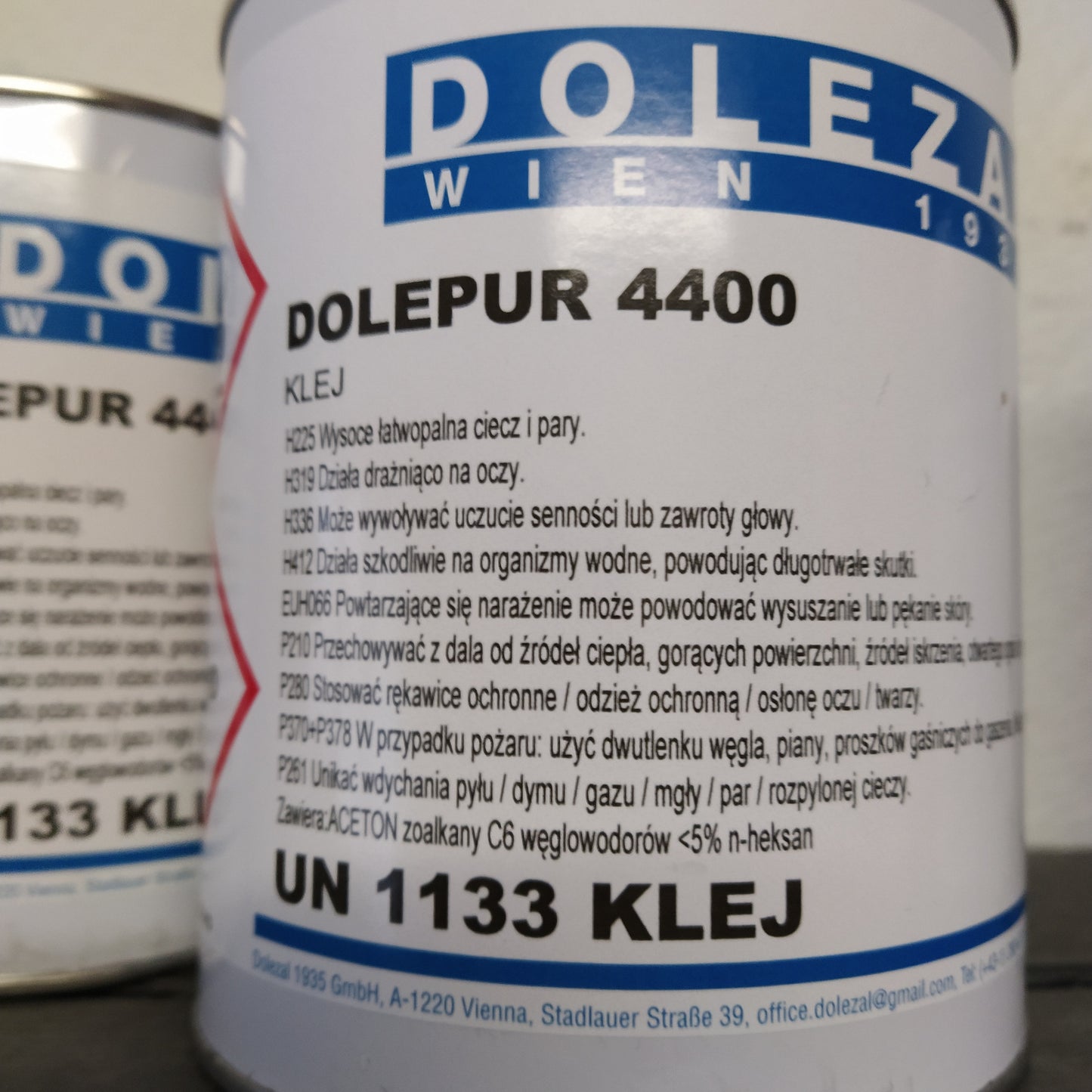 Dolepur 4400 poliuretaniniai klijai