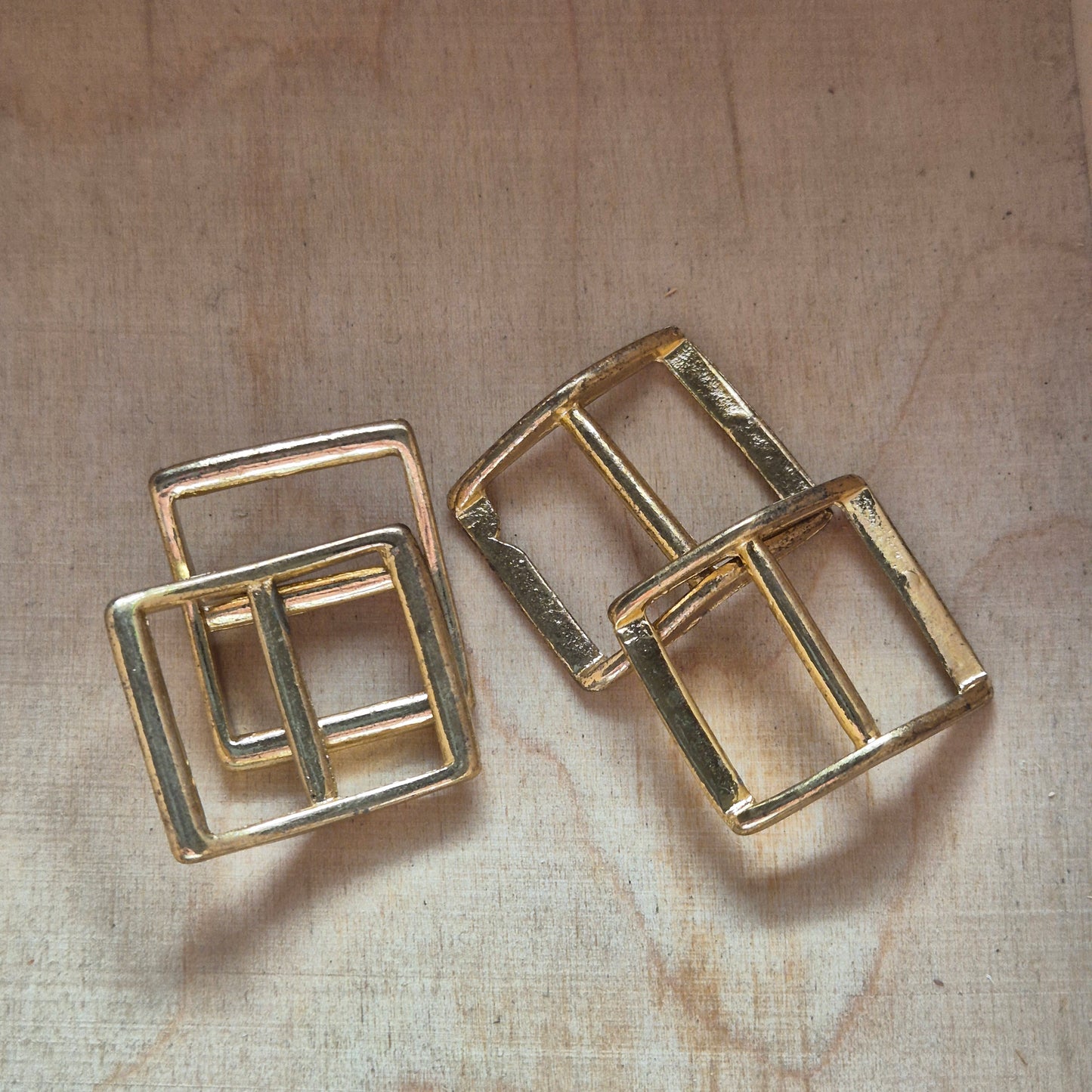 Reguliatoriai lieti 20x21mm, 20mm pločio diržui