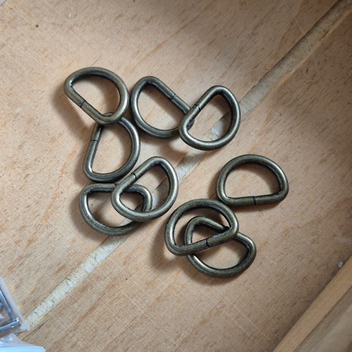 Pusžiedžiai 16 mm, 3mm vielos, nikelis, bronza