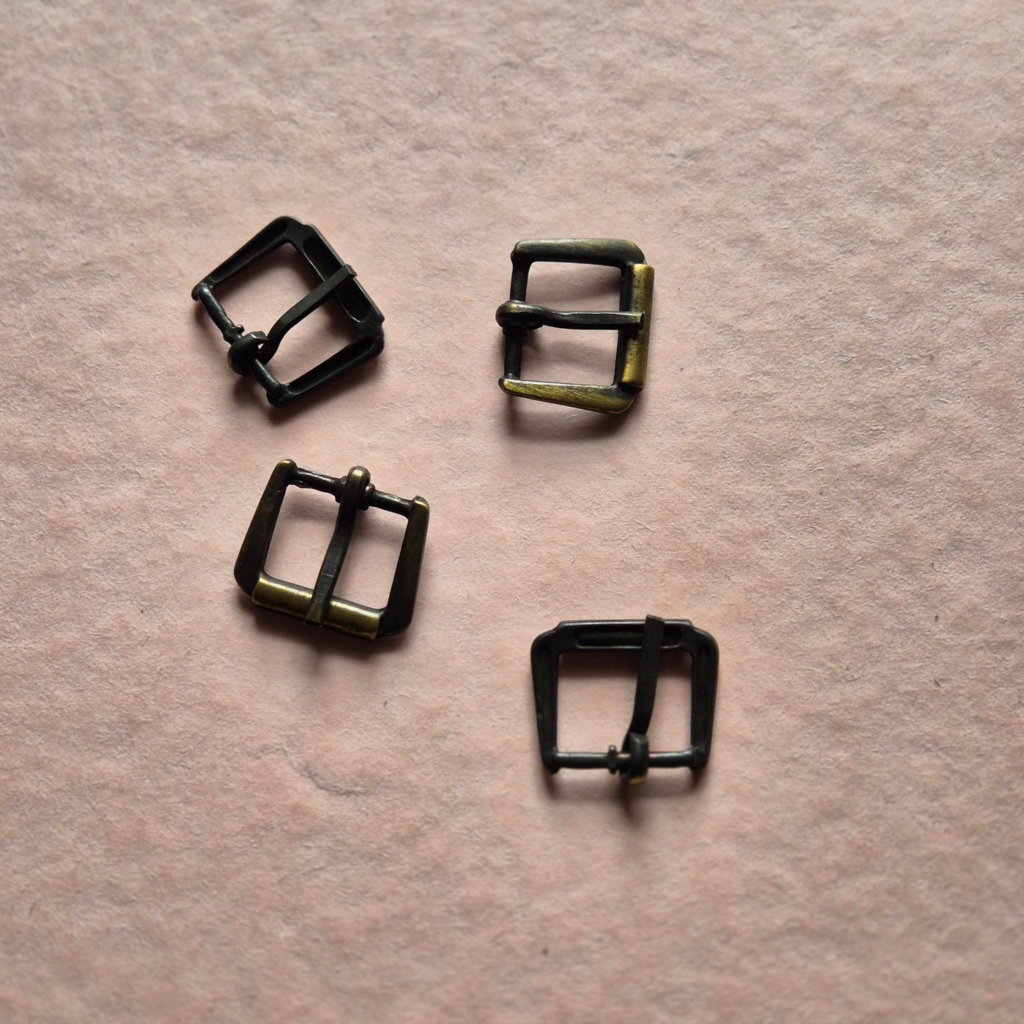 Sagtis lieta 20mm bronzos spalvos