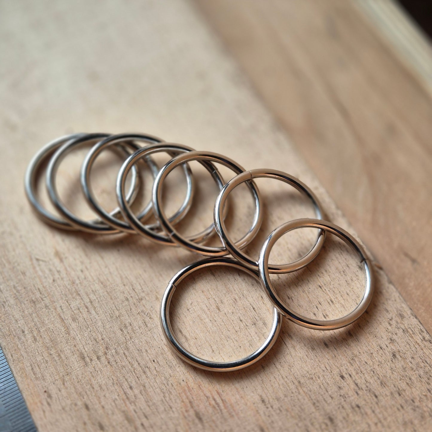 Žiedas 30mm, nikelio spalvos