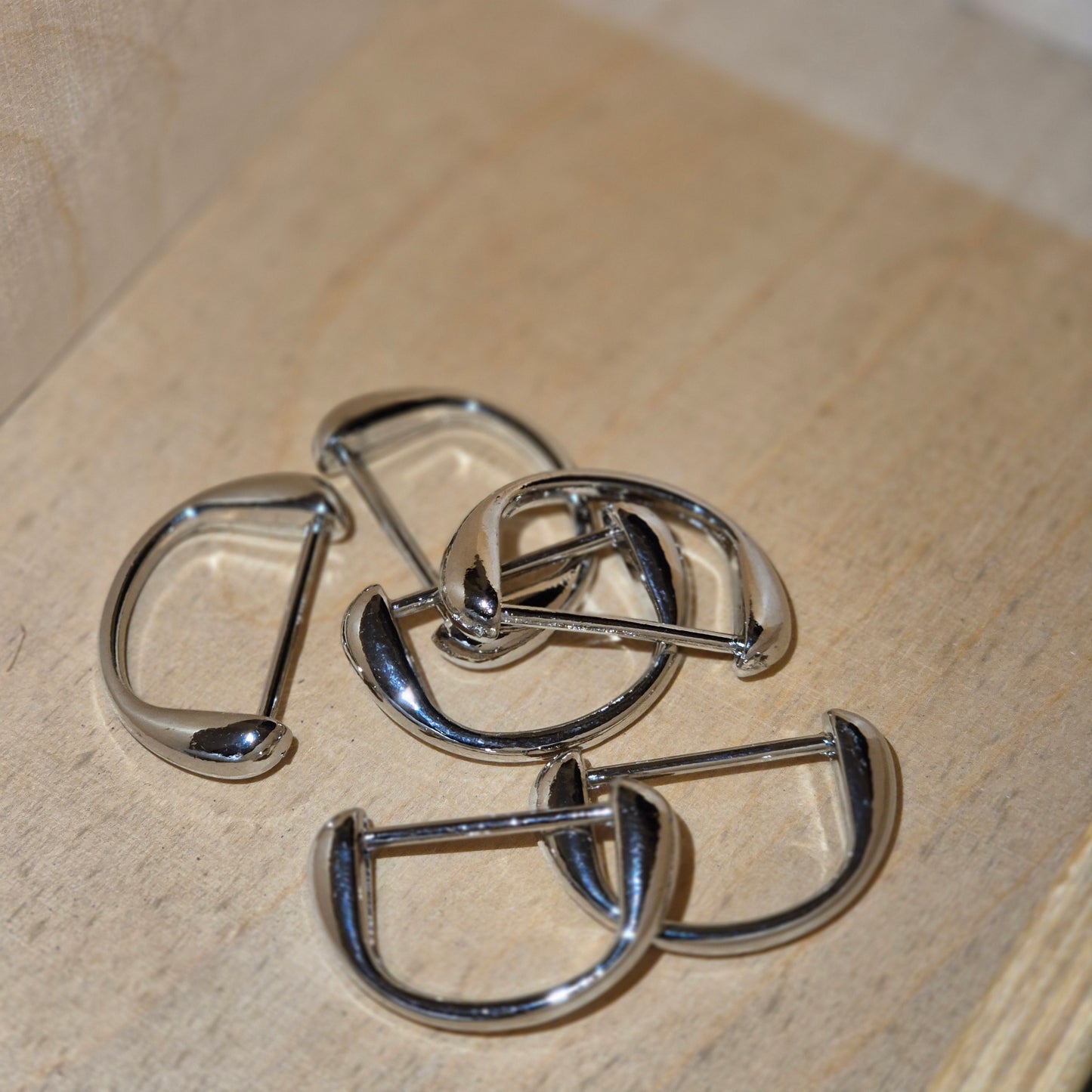 Pusžiedžiai 25mm nikelis, dekoratyvūs