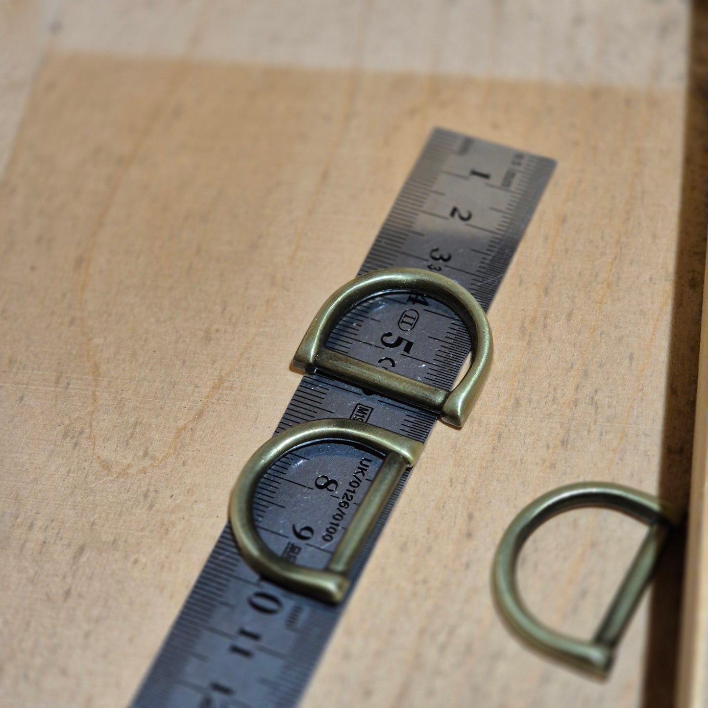 Pusžiedžiai 25mm bronza