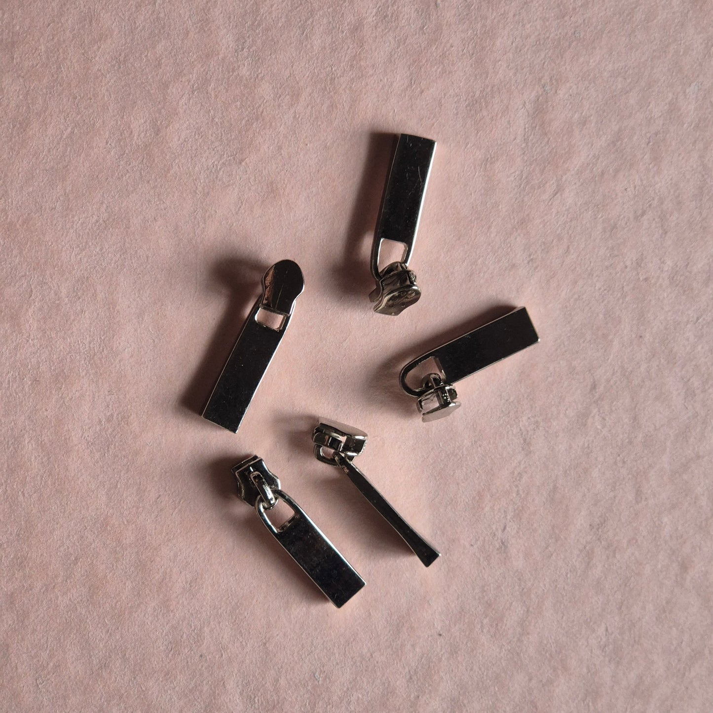 Zipper heads No. 3