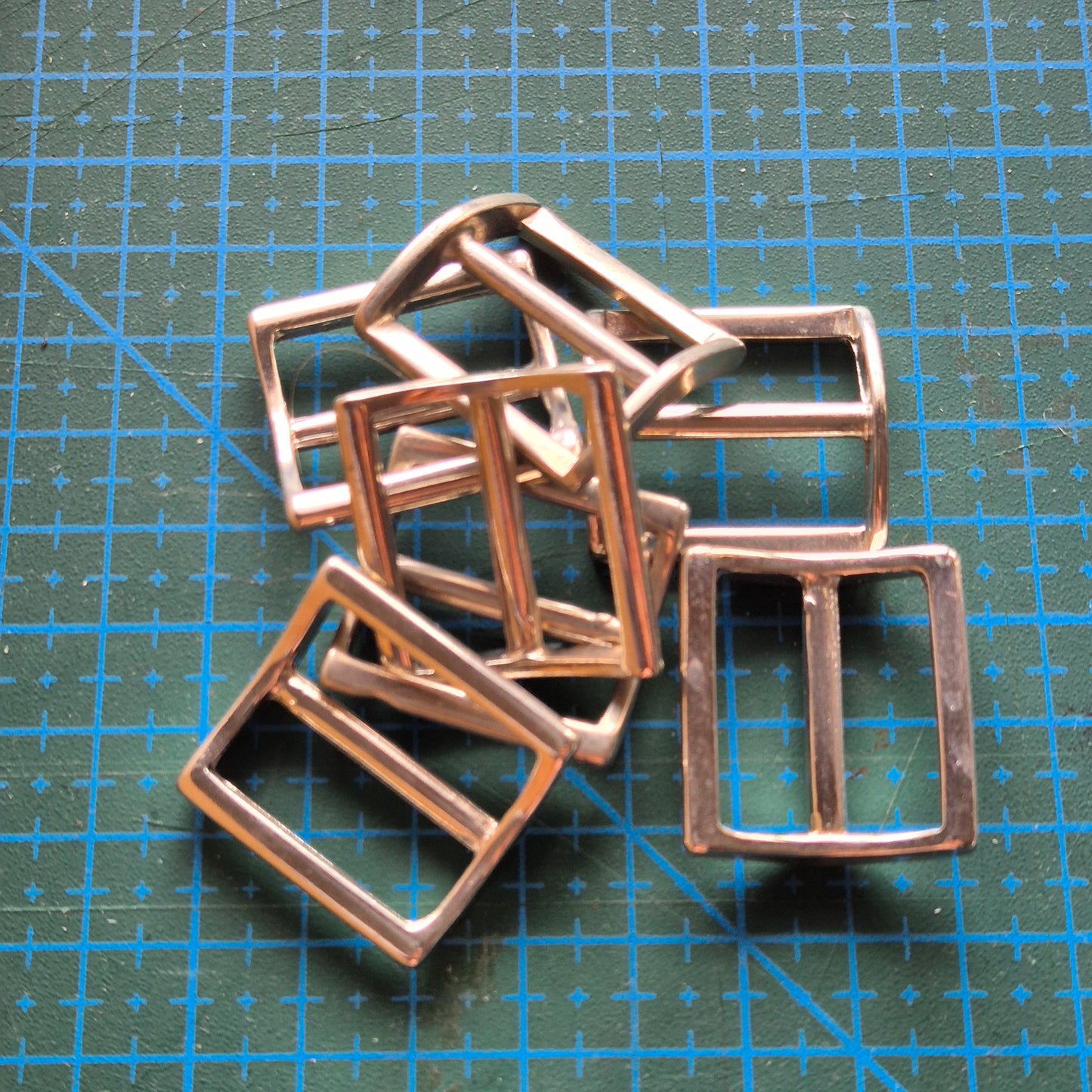 Reguliatoriai lieti 25x21mm, 25mm pločio diržui