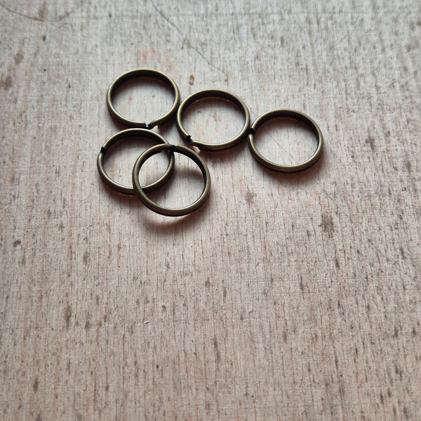 Rakto žiedas 13mm skersmens, bronzos spalvos