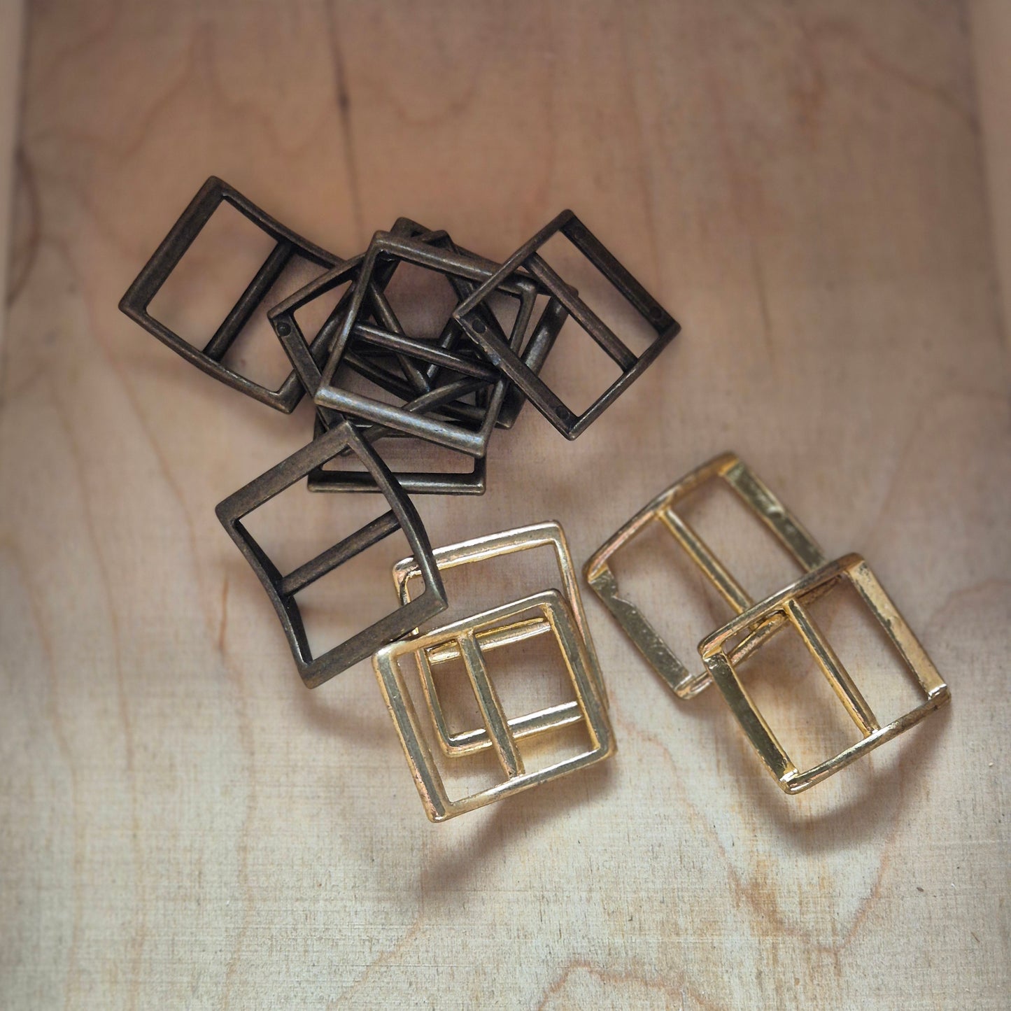 Reguliatoriai lieti 20x21mm, 20mm pločio diržui