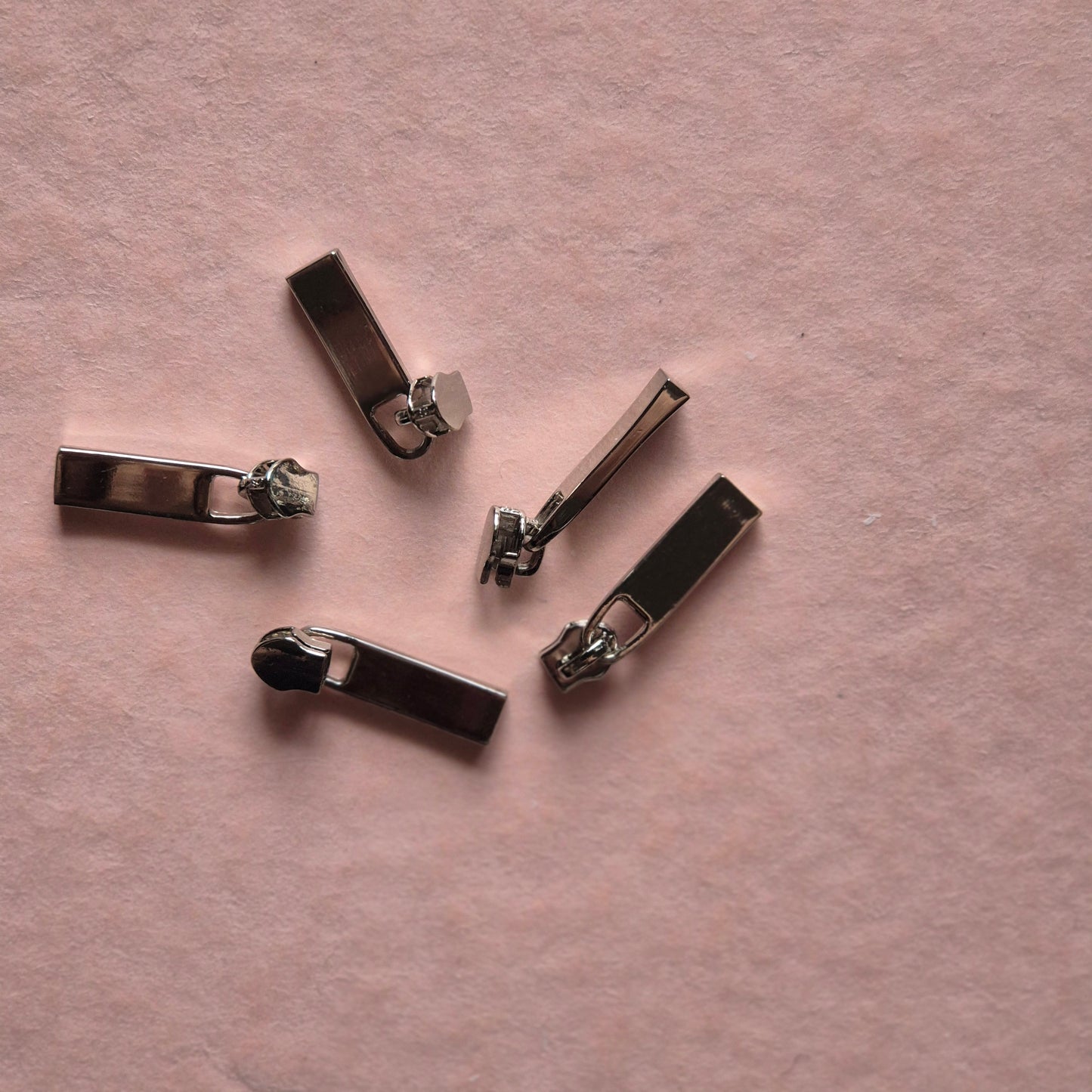 Zipper heads No. 3