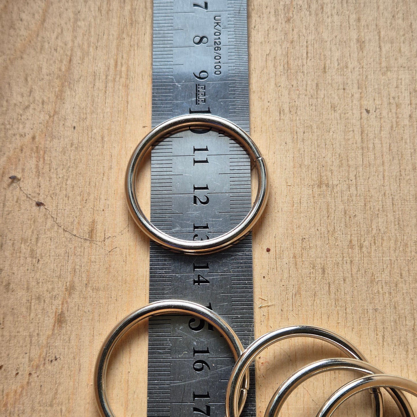 Žiedas 30mm, nikelio spalvos