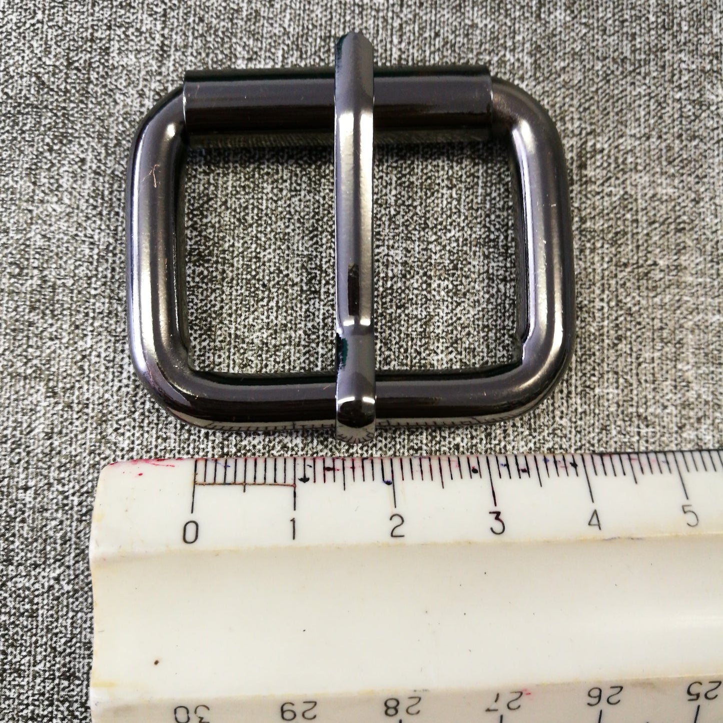 Belt buckle 3.3 x 2.4 cm