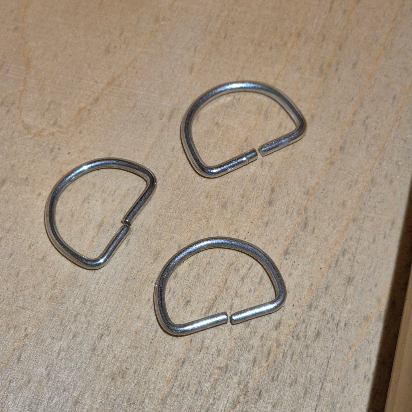 Pusžiedžiai 25mm nikelis