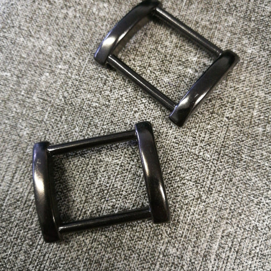 The frame is blackened 2cm