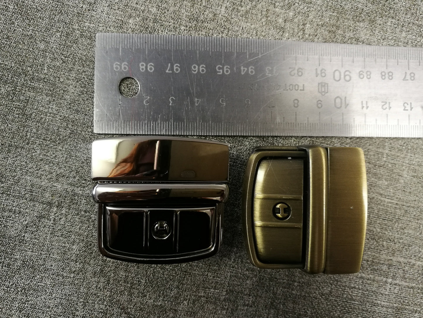 Lock 4 x4.5 cm